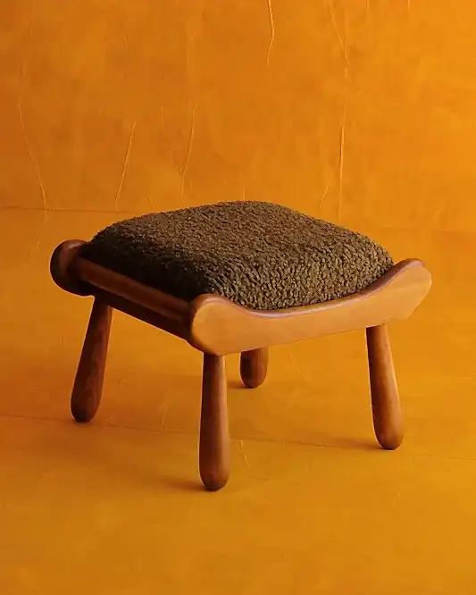 BEECHWOOD SCULPTURAL BENCH w. OLIVE BOUCLE