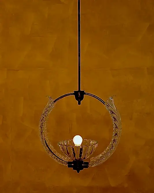 BRASS MURANO GLASS WREATH PENDANT