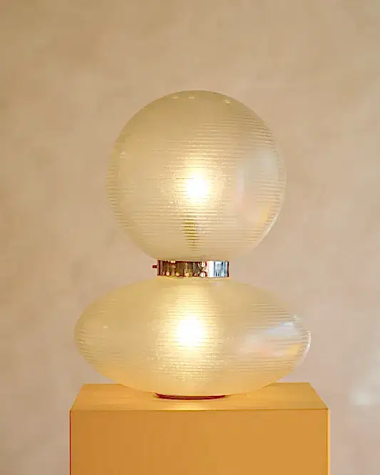 BELT TABLE LAMP w. STRIPED GLASS