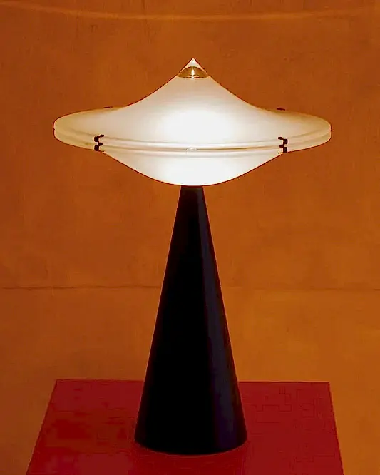 ALIEN LAMP